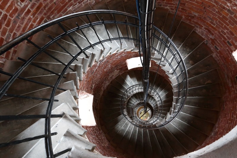 Photo of the spiral staircase.